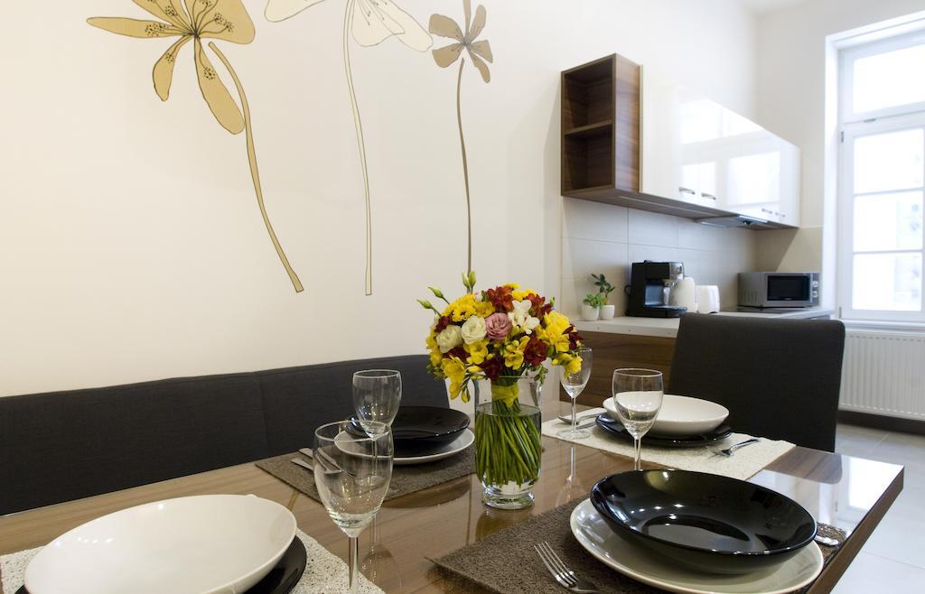Nn Apartman Budapest Budapeste Quarto foto